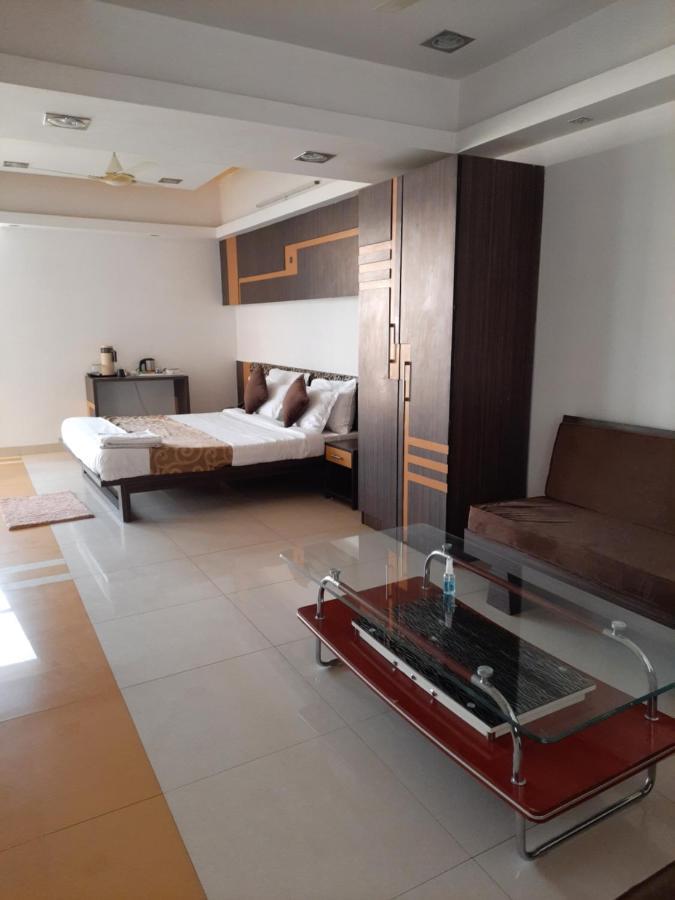 Hotel Grand Suites Indore Exterior foto