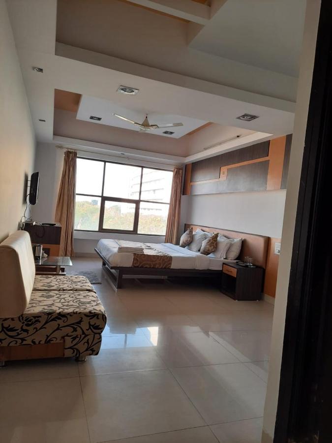 Hotel Grand Suites Indore Exterior foto